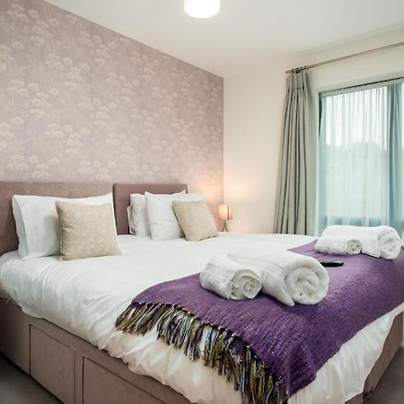 Solar Sanctuary- Skyline Balcony, City Centre, Three Floors, King Beds, Netflix And More! 바스 외부 사진